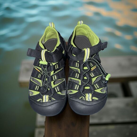 Keen Little Kids' Newport H2 Black/Neon Green Sandal Size 1 - Picture 1 of 7